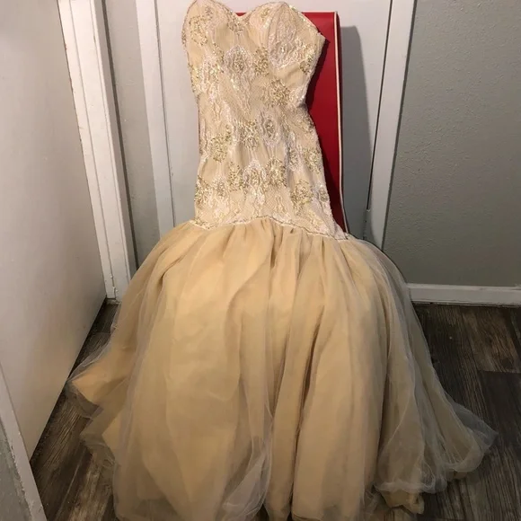 NOX NARIANNA MERMAID STAPLESS GOLD BEAUTIFUL CRAFTED SIZE SMALL 55” L W.16” $ 60 - Picture 8 of 12